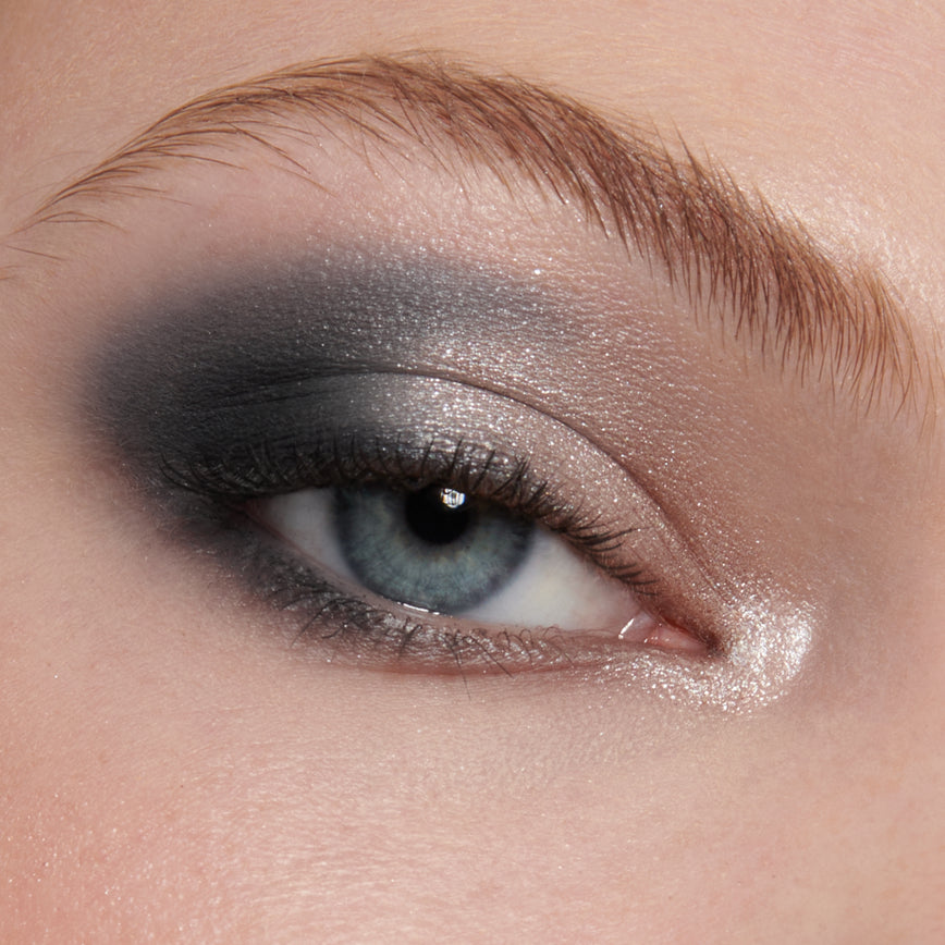 Vega (Eyeshadow Palette)