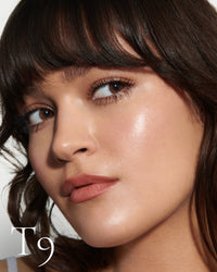 block The white pod packaging of Seamless Skin Enhancing Tint by Lisa Eldridge